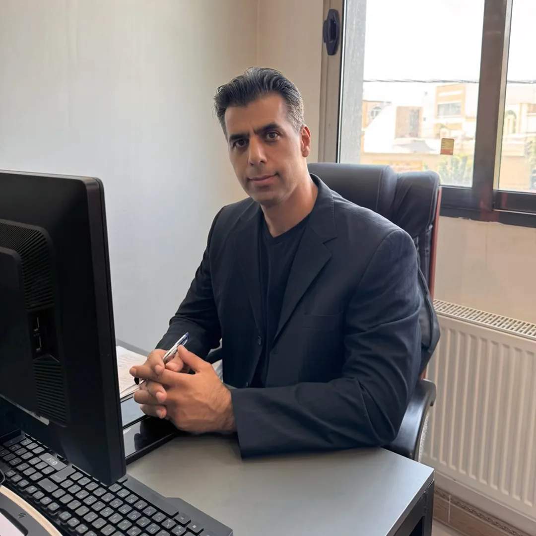 مدیر فروش پرشین روف مسعود مسعودی مدیر فروش پرشین روف