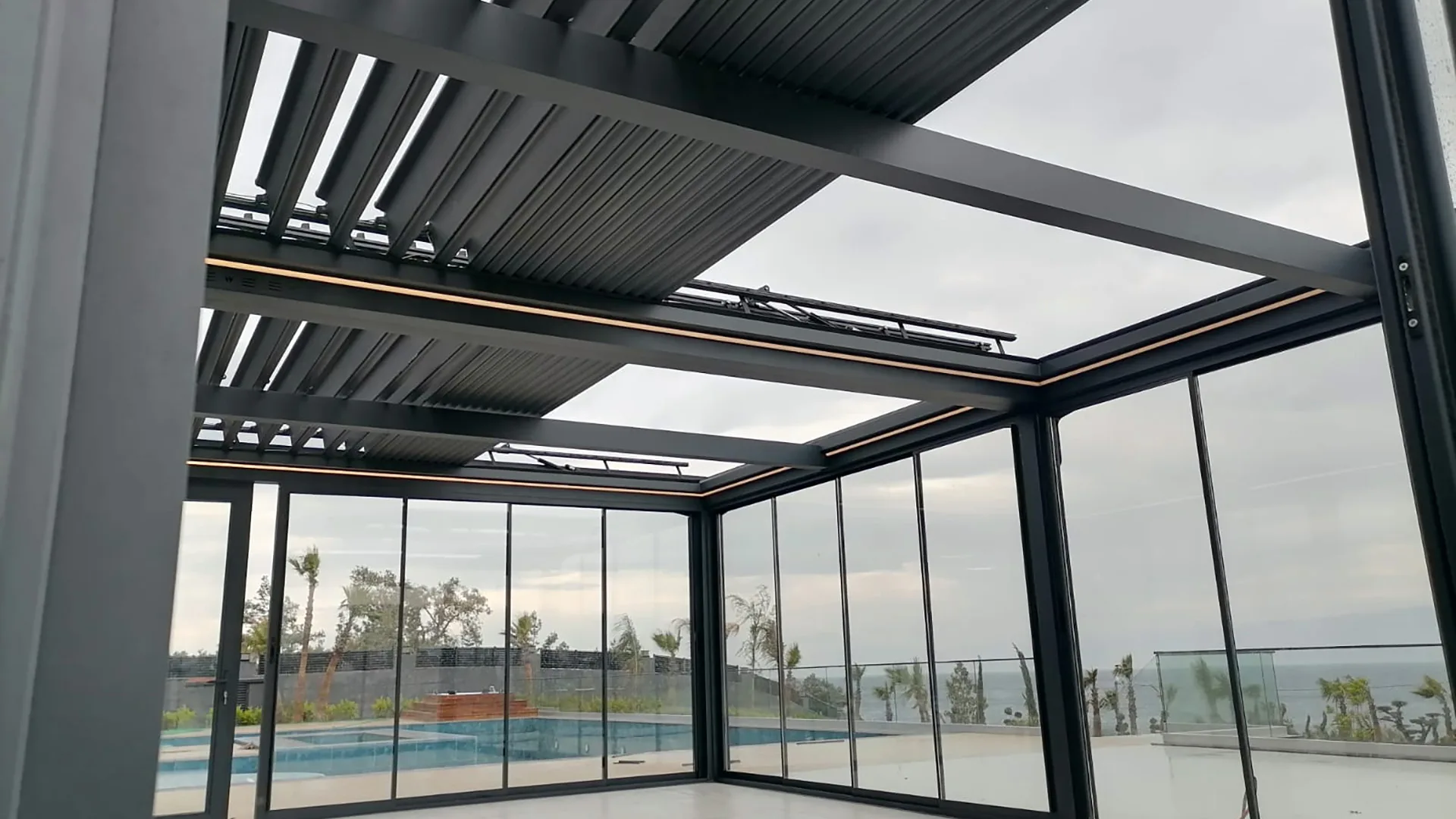 سقف متحرک آلومینیومی سقف متحرک آلومینیومی