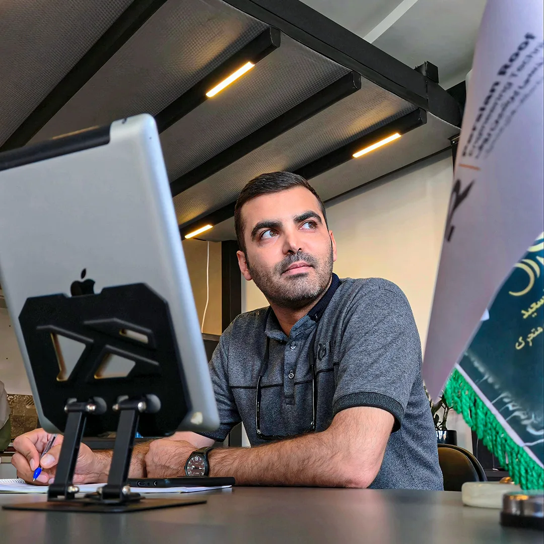 میلاد احمدی مدیر داخلی میلاد احمدی مدیر داخلی پرشین روف